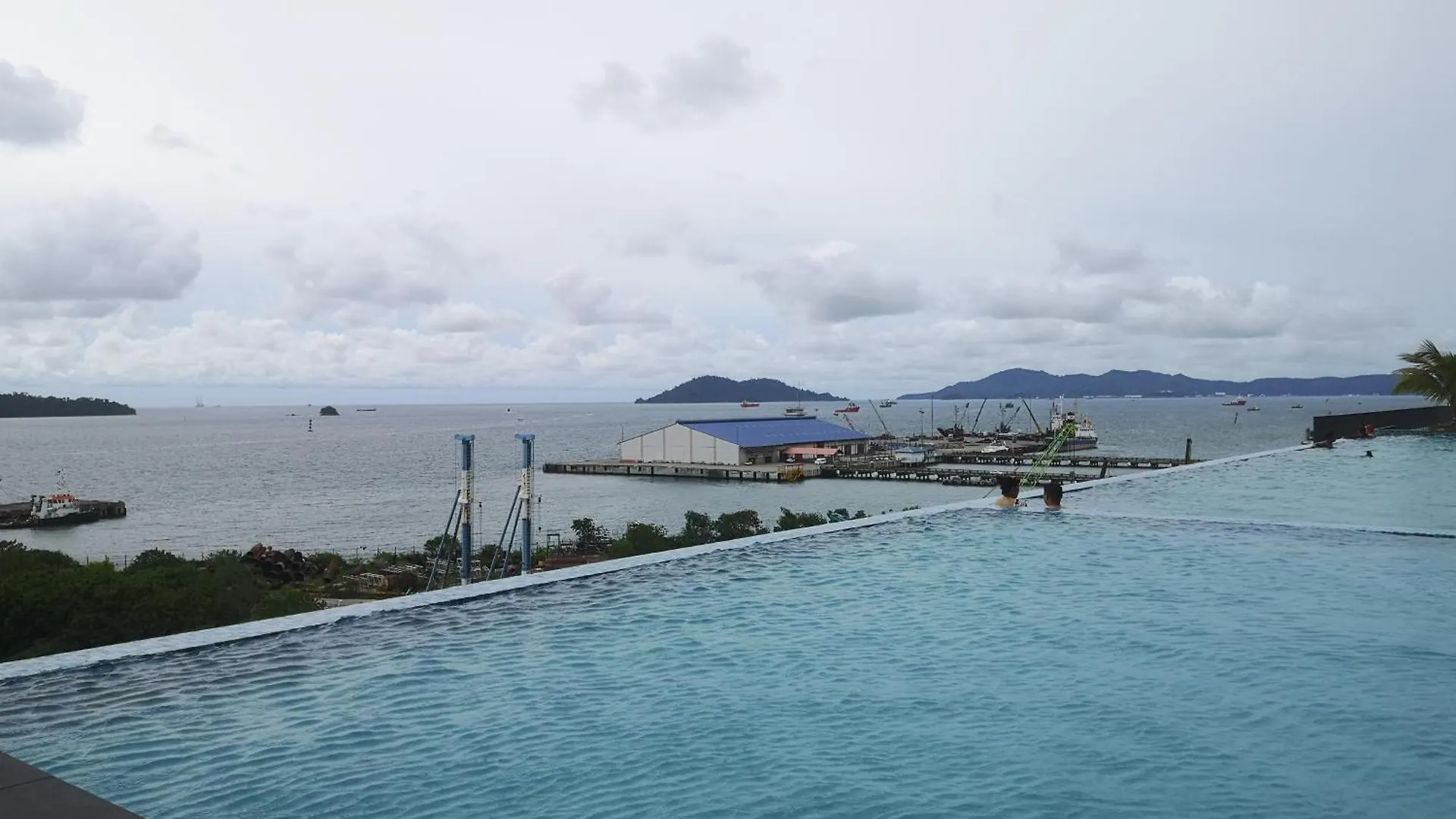 Apartment Jesselton Quay With City View Near Suria Sabah Mall & Jesselton Point Kota Kinabalu