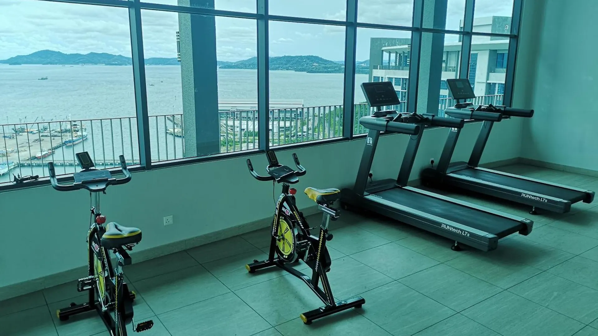 Apartment Jesselton Quay With City View Near Suria Sabah Mall & Jesselton Point Kota Kinabalu